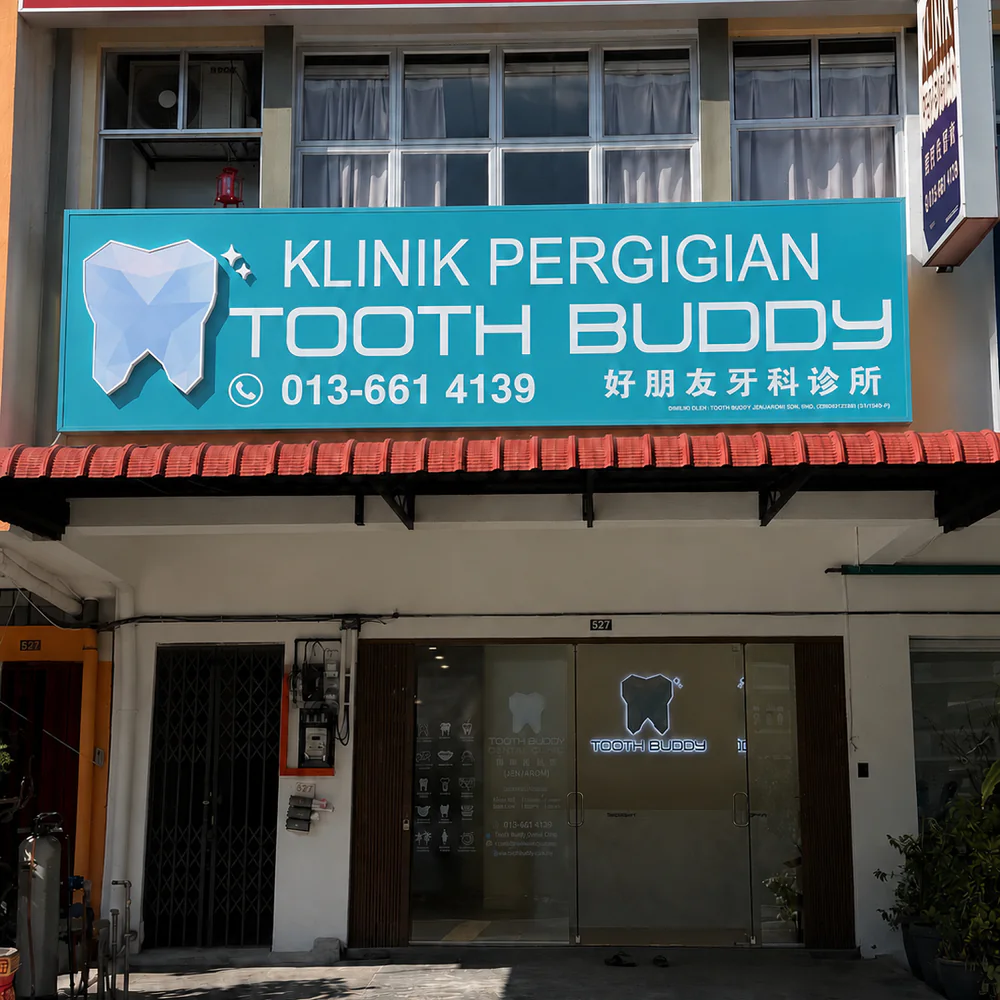Exterior and entrance of Tooth Buddy Dental Clinic at S27, Jalan Sekolah 1, Jenjarom, Selangor